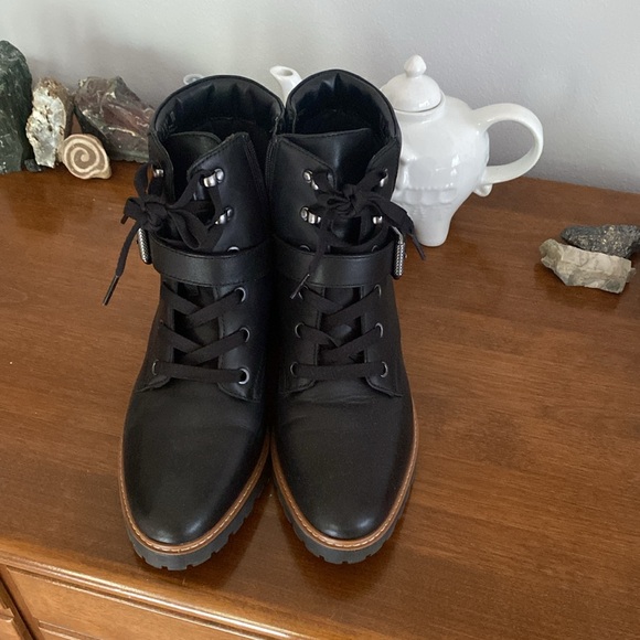 Black Leather Naturalizer Tia Ankle Motorcycle Boots Sz 9 NWOT - Picture 2 of 8